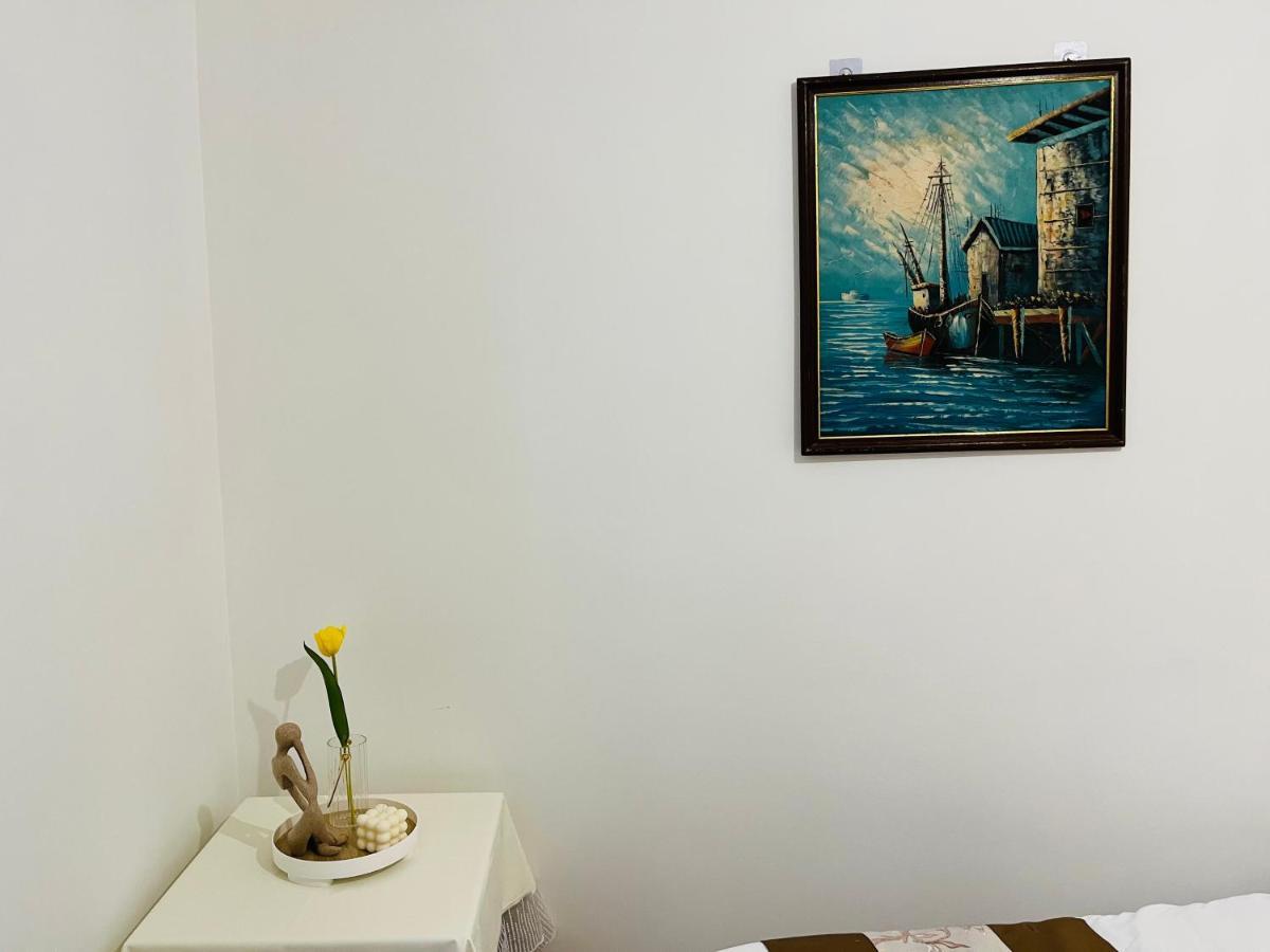 Dream Dwell Paris-Two-Bedroom Flat Near Pompidou Centre Екстер'єр фото