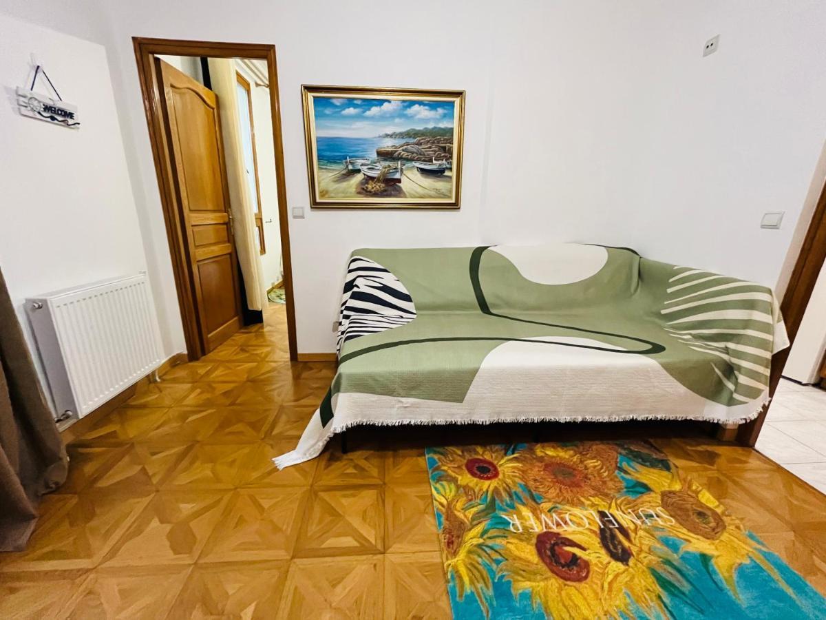 Dream Dwell Paris-Two-Bedroom Flat Near Pompidou Centre Екстер'єр фото