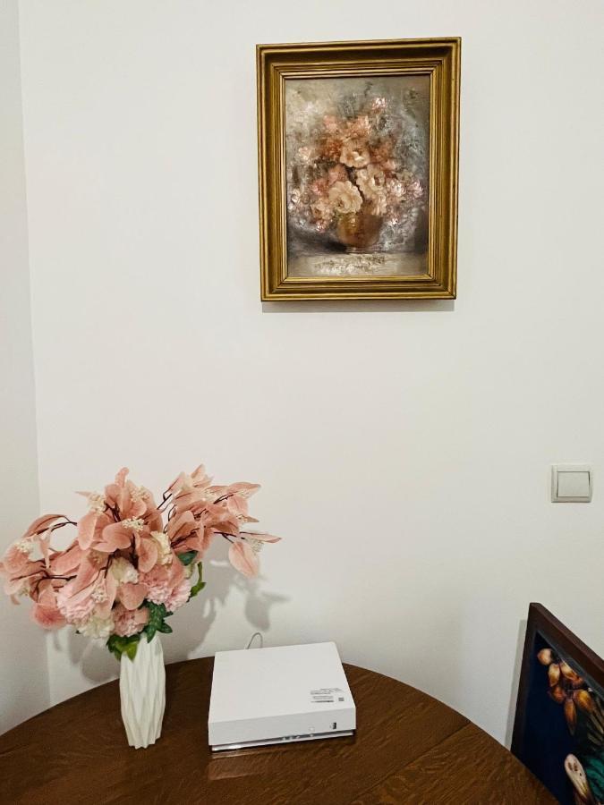 Dream Dwell Paris-Two-Bedroom Flat Near Pompidou Centre Екстер'єр фото