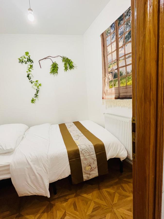 Dream Dwell Paris-Two-Bedroom Flat Near Pompidou Centre Екстер'єр фото